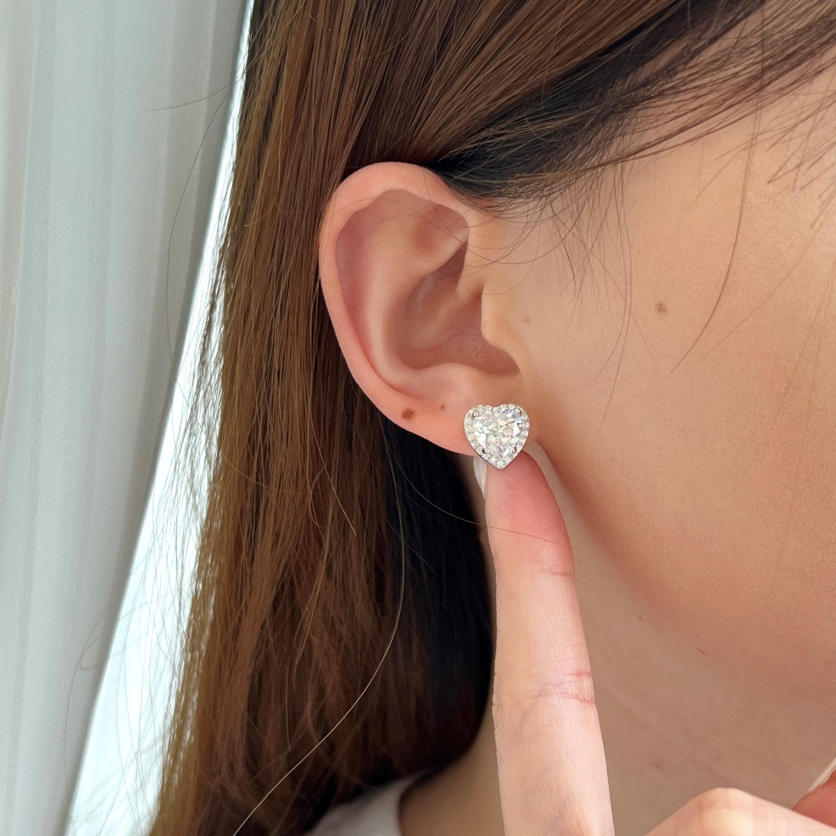 [BASLOVE]Sparkling Heart Shape Lover Earrings