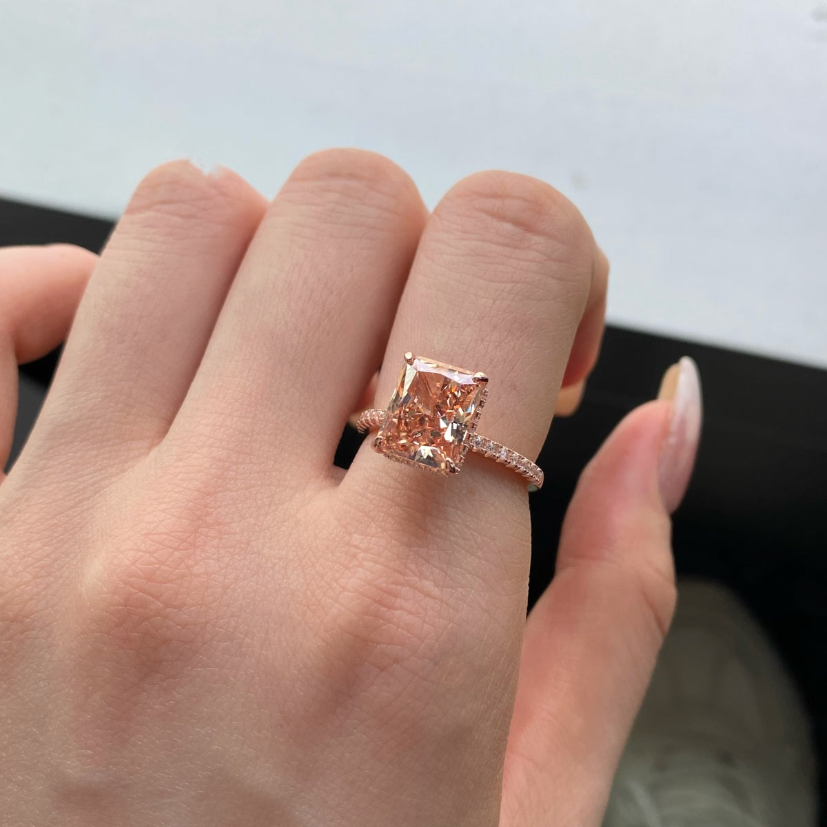 [BASLOVE]4.0 Carat Luxurious Engagement Ring