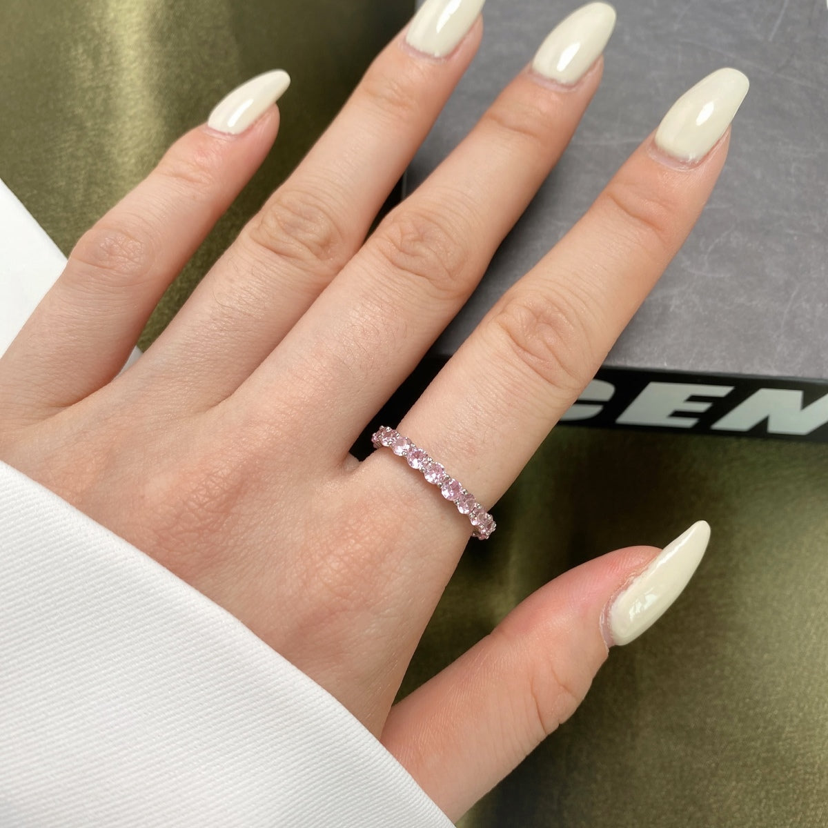 [BASLOVE]Sparkling Round Cut Tennis Ring