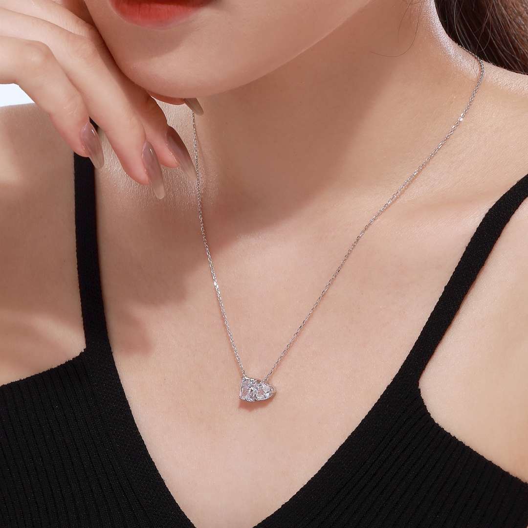 [BASLOVE]Dazzling Square & Heart Shape Necklace