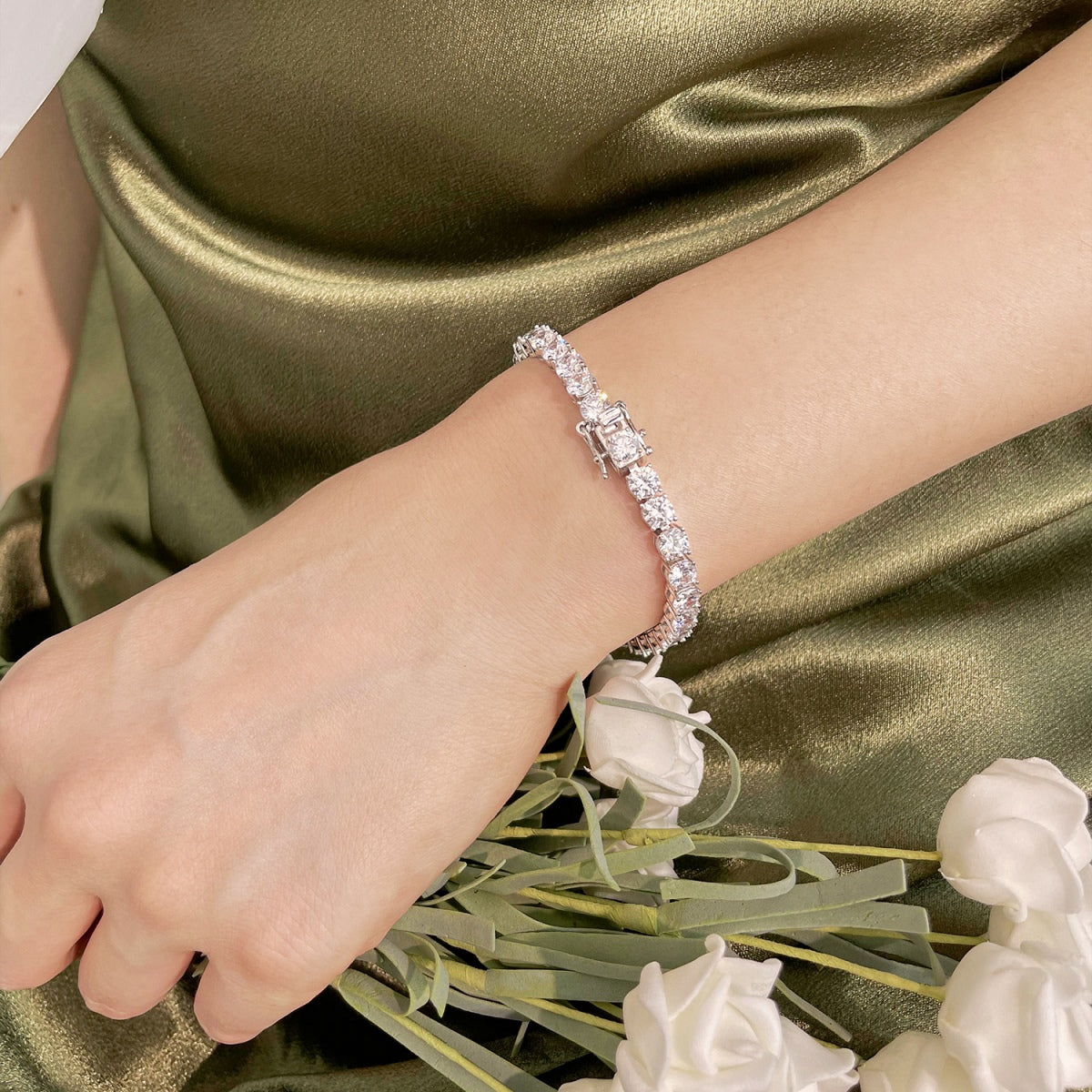 [BASLOVE]Ornate Sparkling Round Cut Wedding Bracelet