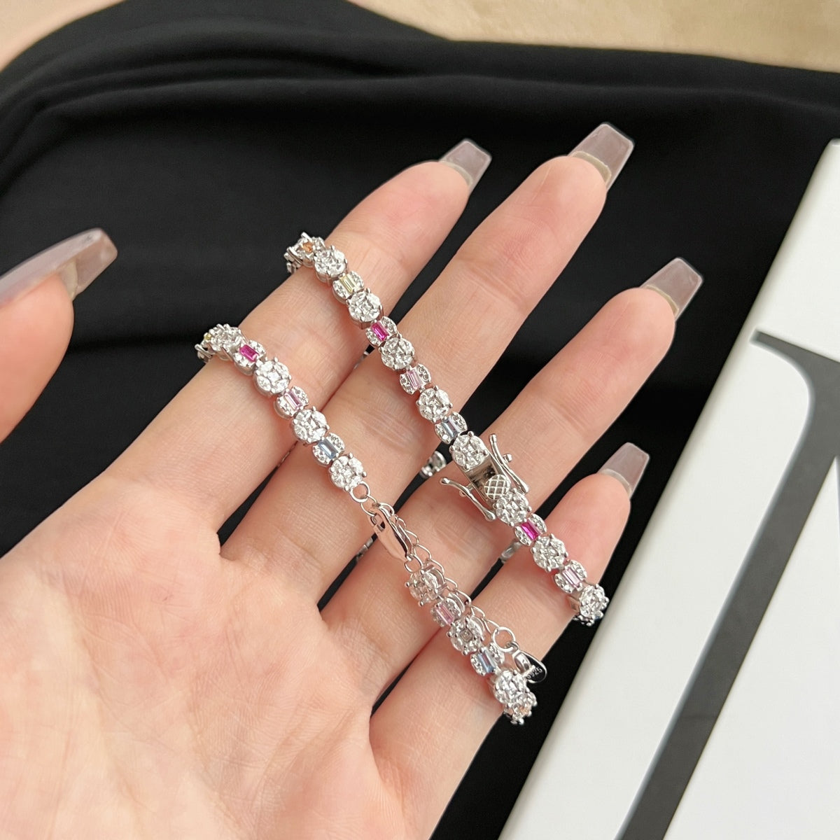 [BASLOVE]Dazzling Radiant Multi Cut Daily Bracelet