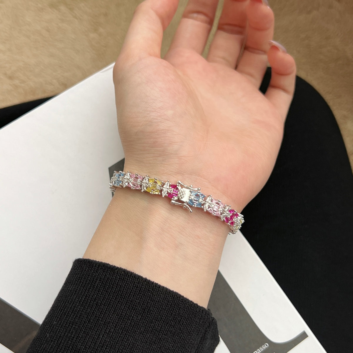 [BASLOVE]Delicate Colorful Multi Cut Party Bracelet