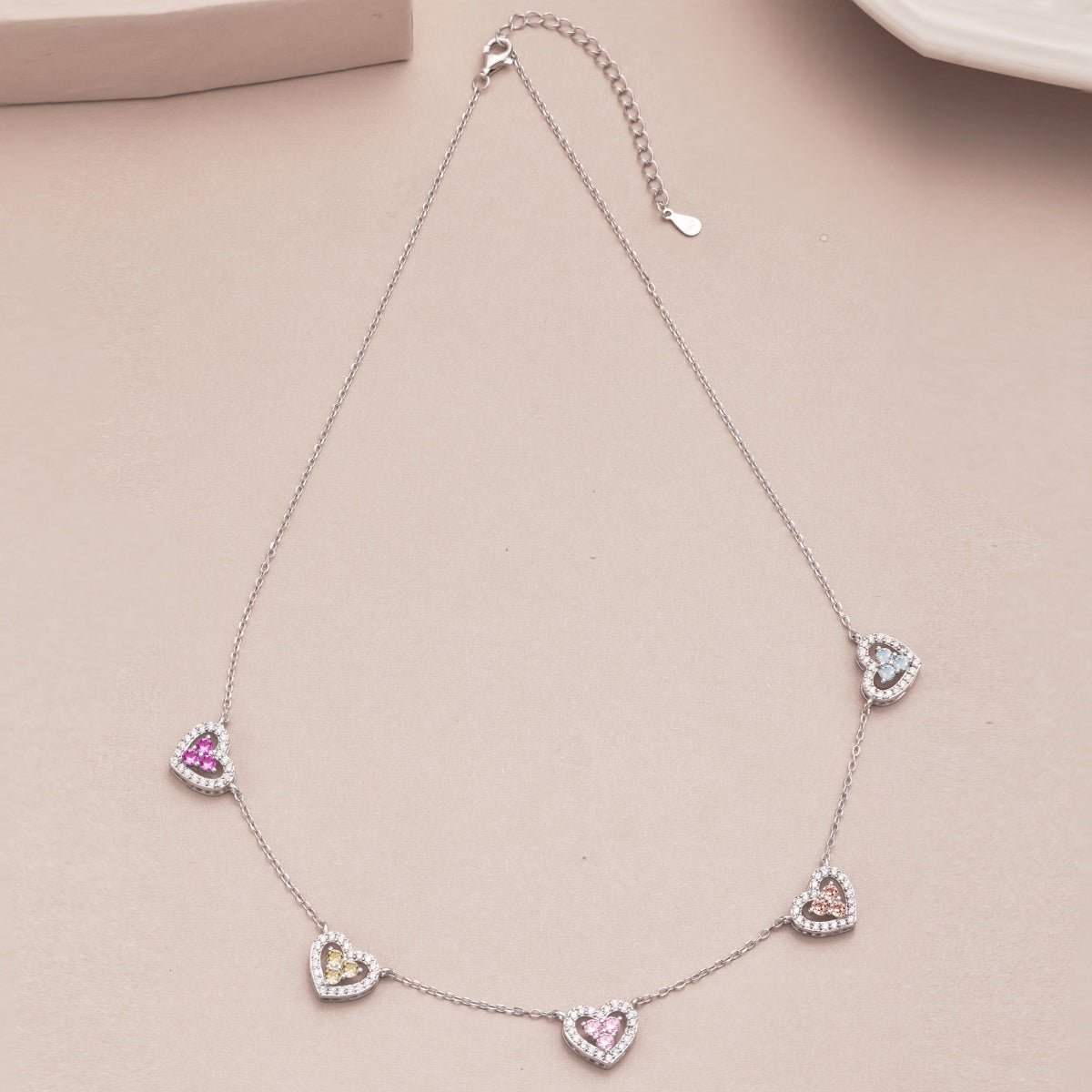 [BASLOVE]Sparkling Five Heart Necklace