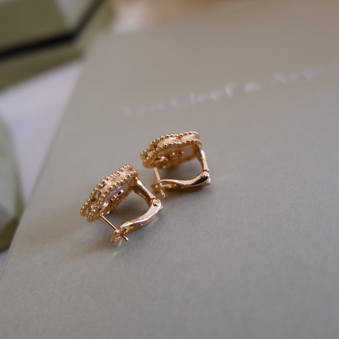 [basloveJW]LUCKY PINK GOLD WHITE MOP EARRINGS