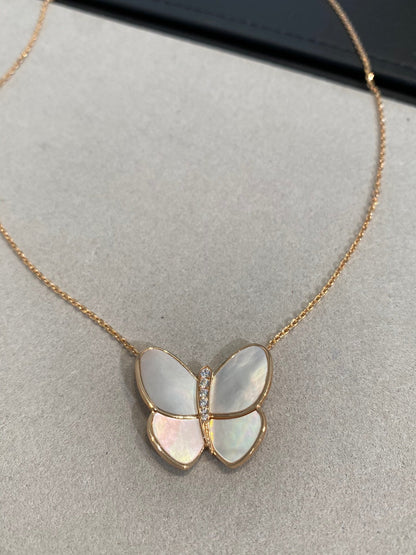 [basloveJW]BUTTERFLY GOLD MOP DIAMOND NECKLACE