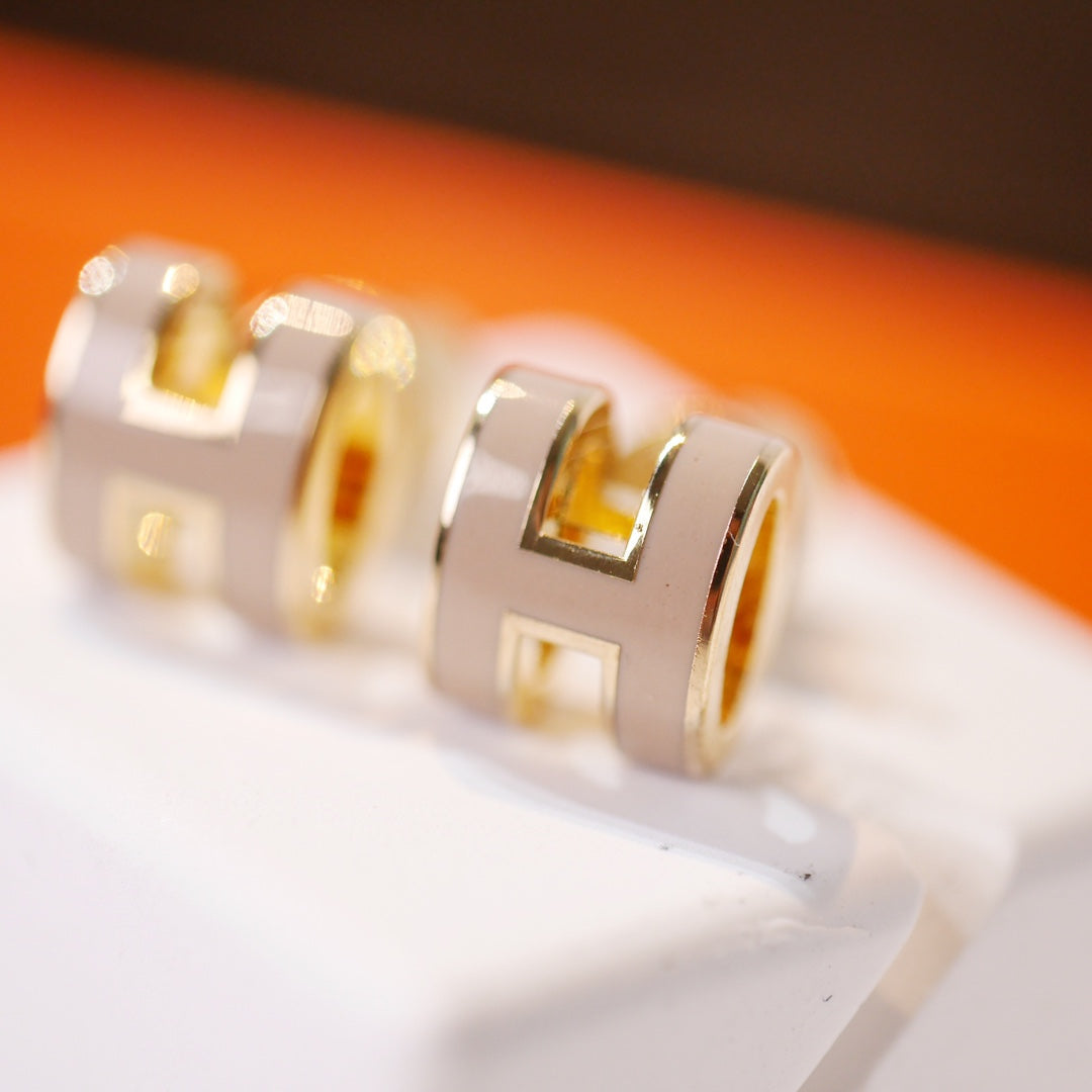 [Basjewels]MINI POP H GOLD EARRINGS GREY