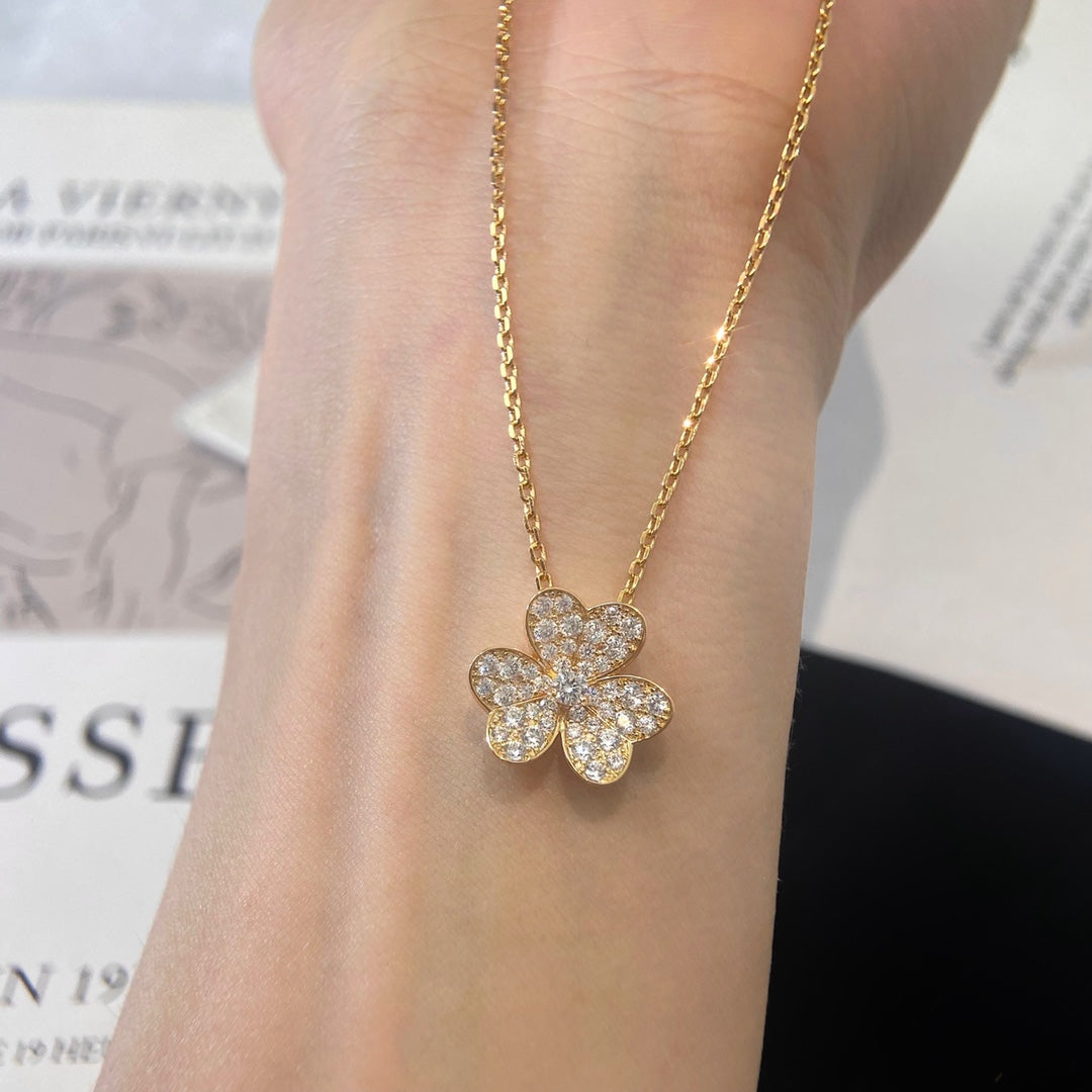 [basloveJW]FLOWER DIAMOND NECKLACE