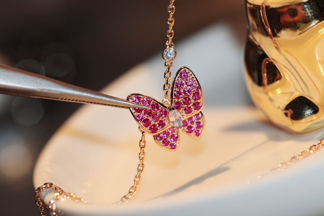 [basloveJW]BUTTERFLY RED DIAMOND ROSE GOLD NECKLACE