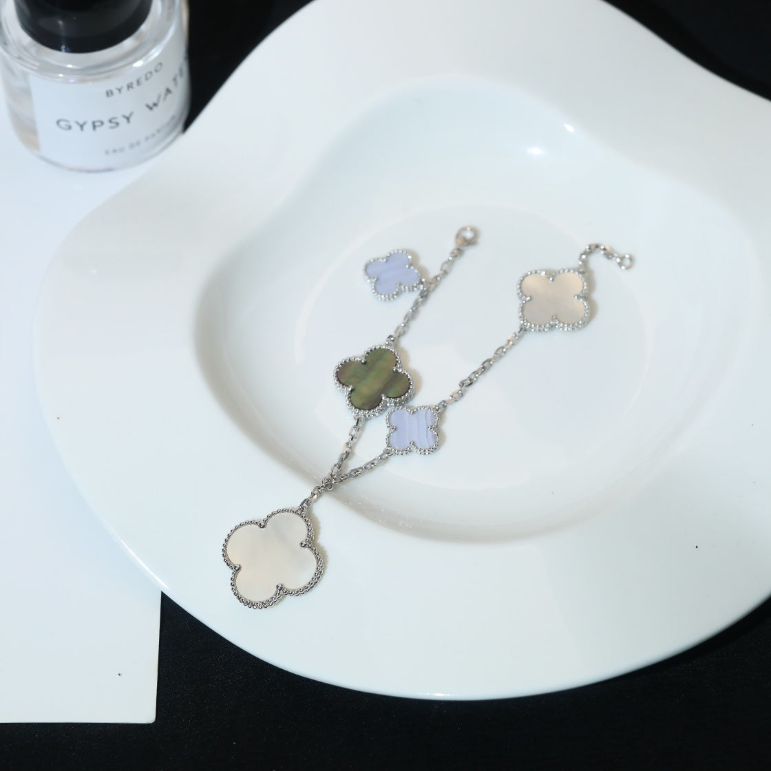 [basloveJW]CLOVER BRACELET 5 MOTIFS MOP CHALCEDONY SILVER