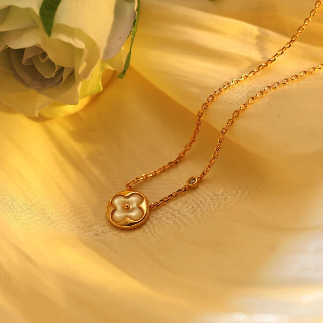 [Basjewels]SUN PEDANT PINK GOLD 1 DIAMOND NECKLACE