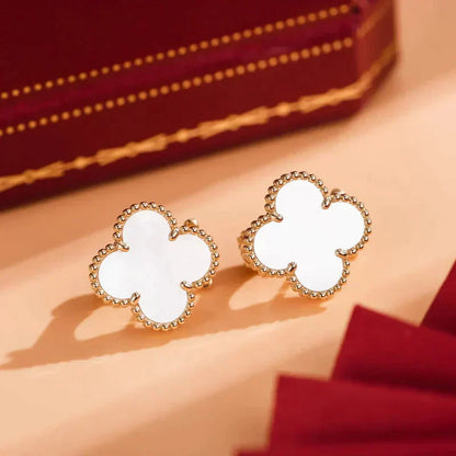 [basloveJW]CLOVER MEDIUM 1 MOTIFS  WHITE MOP STUD EARRINGS