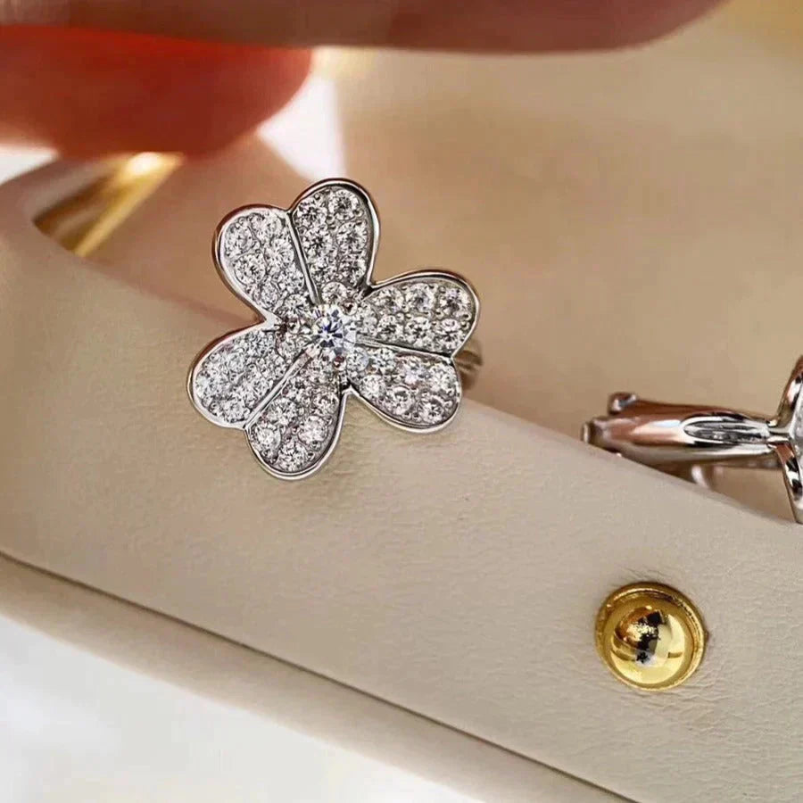 [basloveJW]CLOVER COMOS DIAMOND EARRINGS SILVER