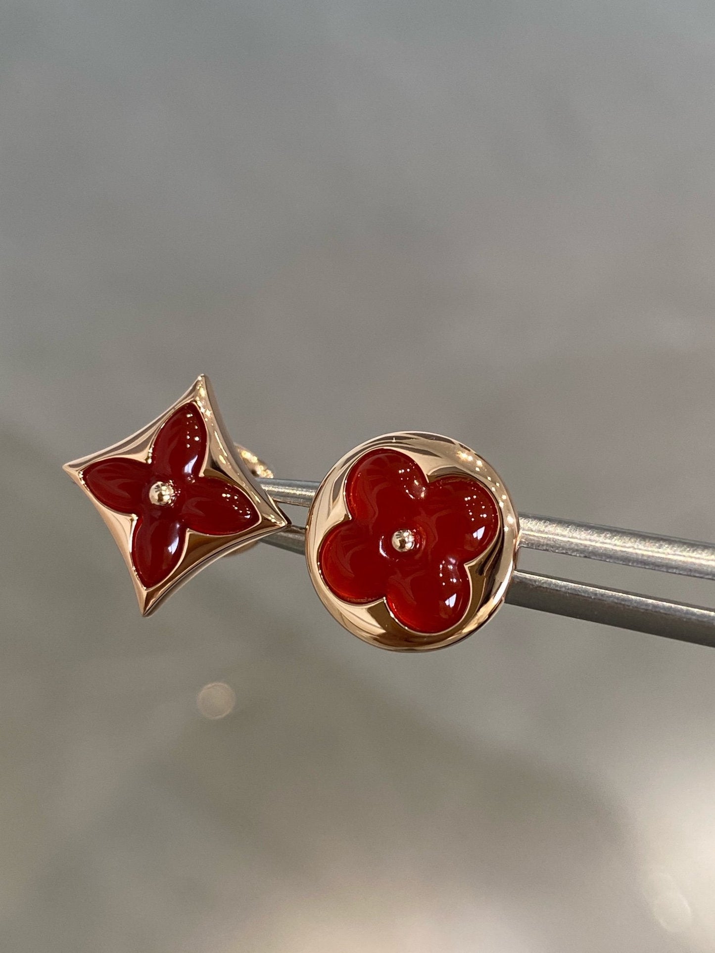 [Basjewels]STAR AND SUN PINK GOLD CARNELIAN STUD EARRINGS