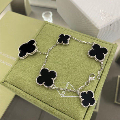 [basloveJW]CLOVER 5 MOTIFS SIVLER ONYX BRACELET