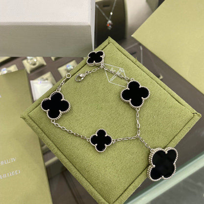 [basloveJW]CLOVER 5 MOTIFS SIVLER ONYX BRACELET