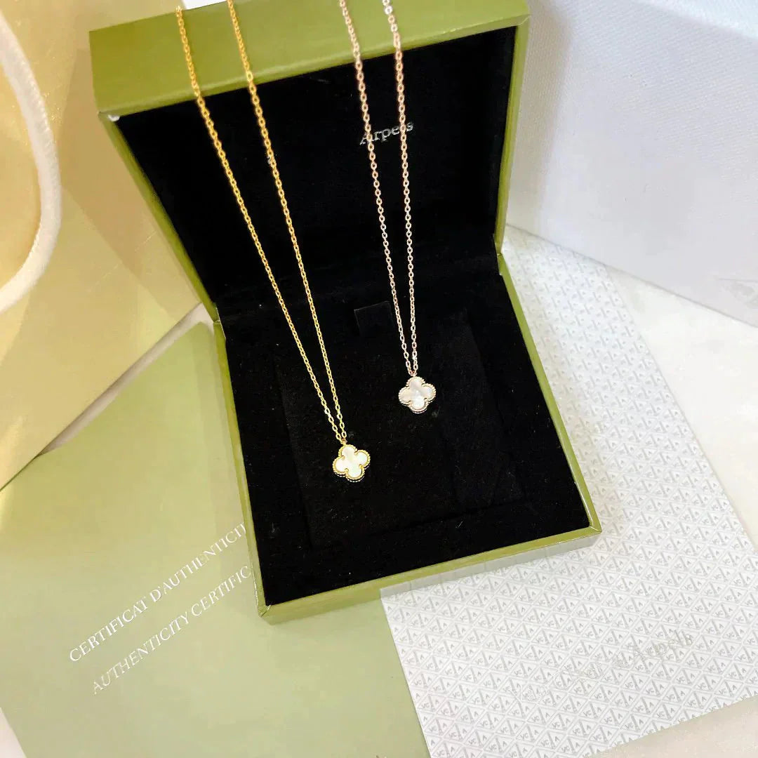 [basloveJW]CLOVER MINI 9.5MM WHITE MOTHER-OF-PEARL NECKLACE