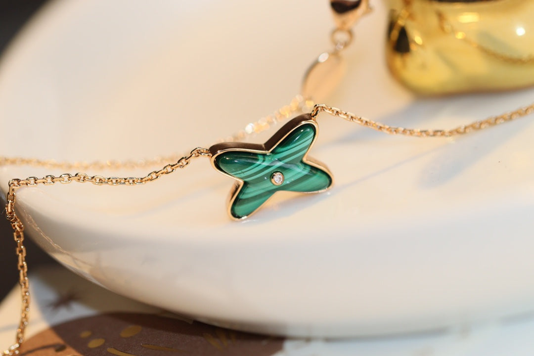 [Basjewels]JEUX MALACHITE 1 DIAMOND PINK GOLD NECKLACE