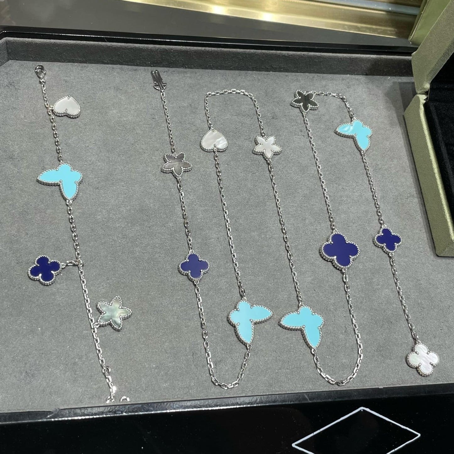 [basloveJW]LUCKY CLOVER SILVER 11 MOTIF NECKLACE