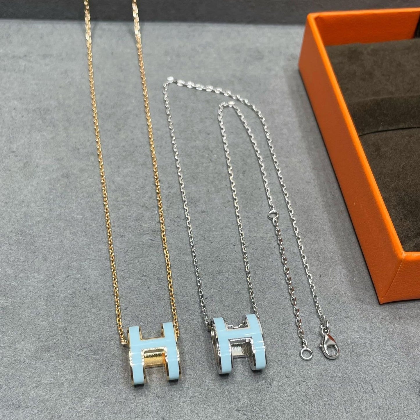 [Basjewels]POP H SKY BLUE NECKLACE