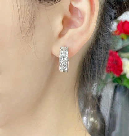 [basloveJW]LOVE 5.5MM DIAMOND PAVED EARRINGS