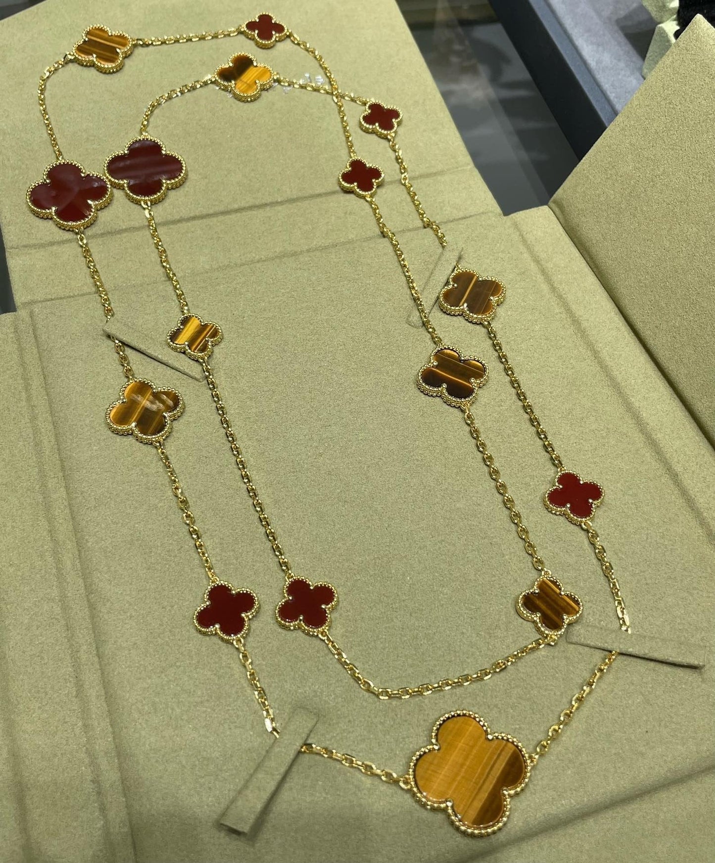 [basloveJW]CLOVER 16 MOTIF CARNELIAN TIGER EYE ROSE GOLD NECKLACE