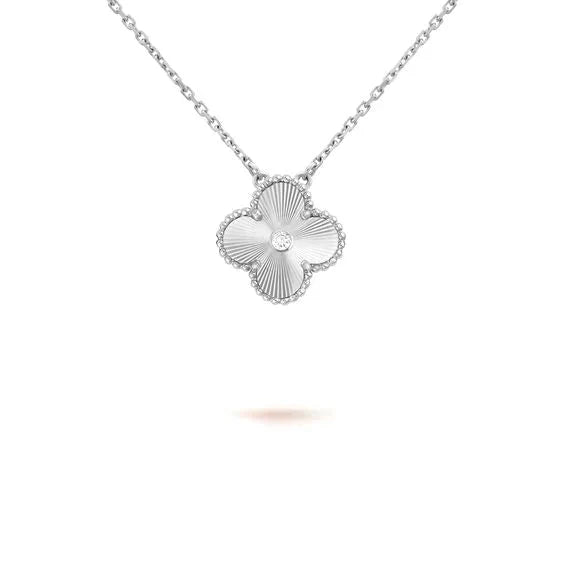 [basloveJW]CLOVER  15MM DIAMOND LASER NECKLACE SILVER