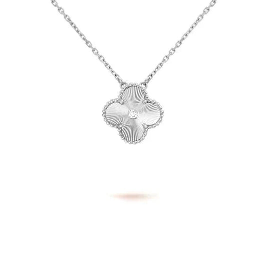 [basloveJW]CLOVER  15MM DIAMOND LASER NECKLACE SILVER