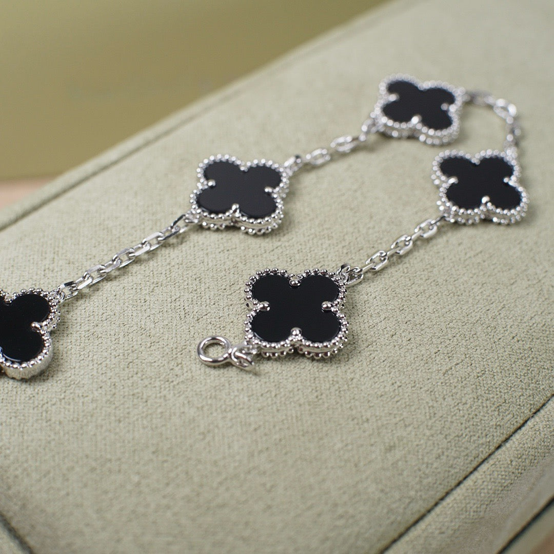 [basloveJW]CLOVER 5 MOTIF ONYXS  BRACELET SILVER