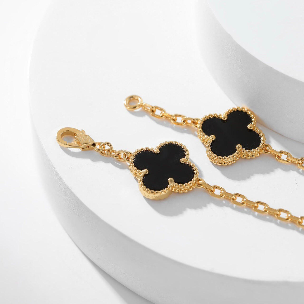 [Basjewels]CLOVER 10 MOTIFS ONYX NECKLACE