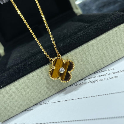 [basloveJW]CLOVER 15MM DIAMOND AND YELLOW TIGER'S EYE AGATE necklace