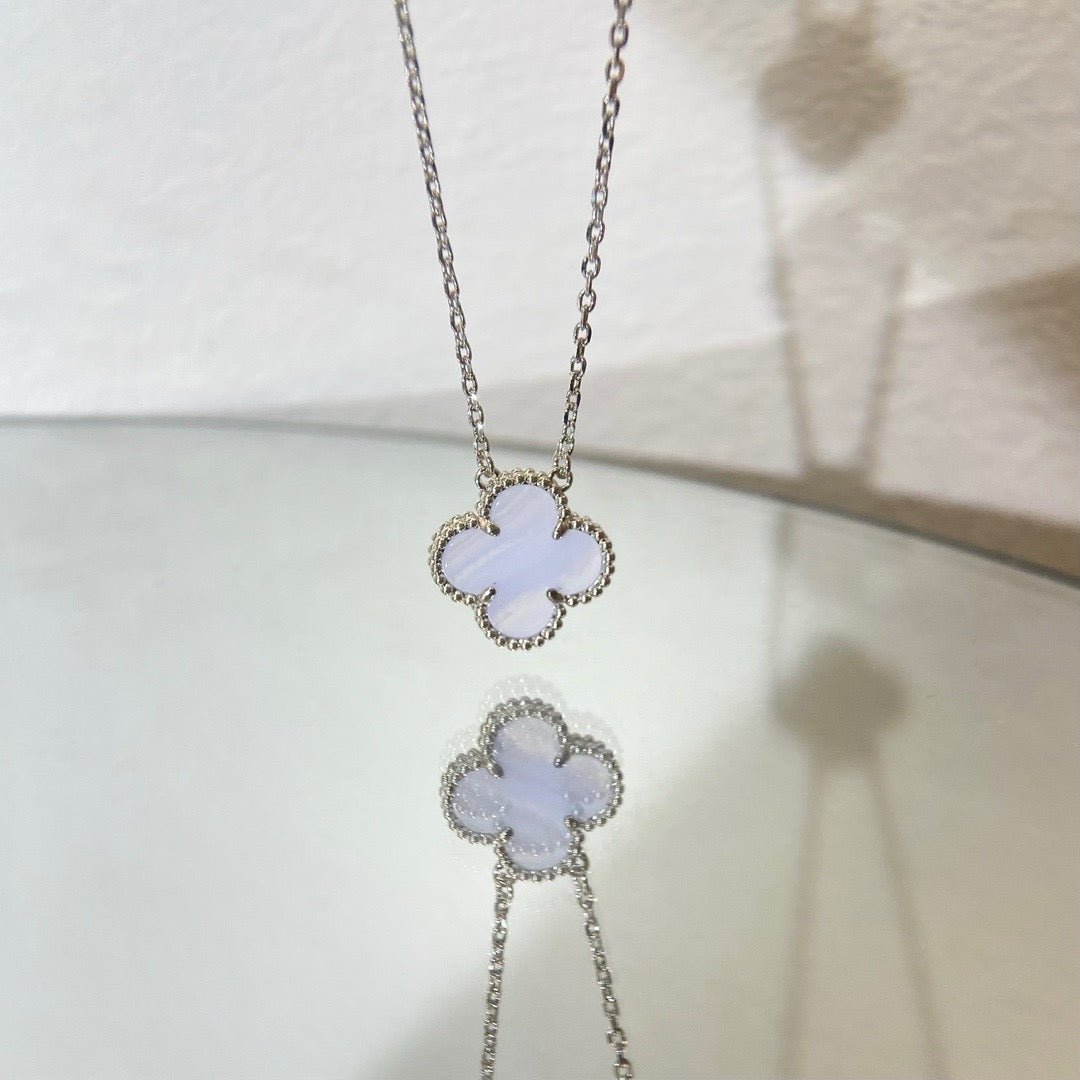 [basloveJW]CLOVER 15MM BLUE CHALCEDONY NECKLACE SILVER