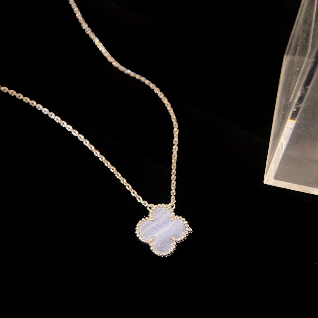 [basloveJW]CLOVER 15MM BLUE CHALCEDONY NECKLACE SILVER