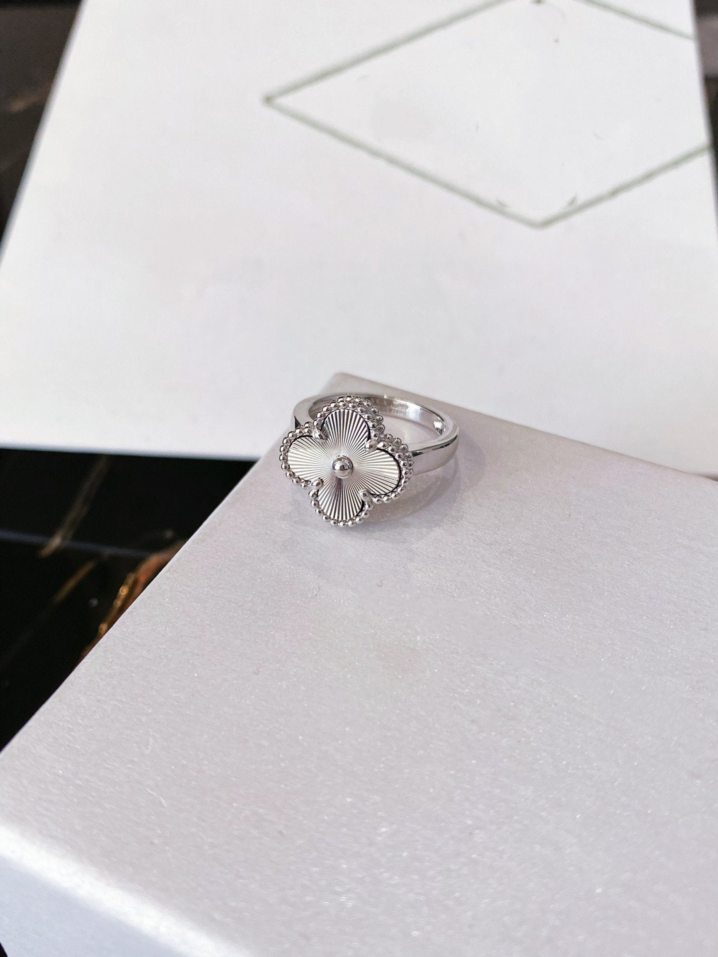 [basloveJW]CLOVER SILVER RING