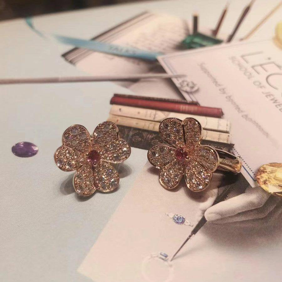 [basloveJW]FRIVOLE PINK GOLD FLOWER DIAMOND EARRINGS