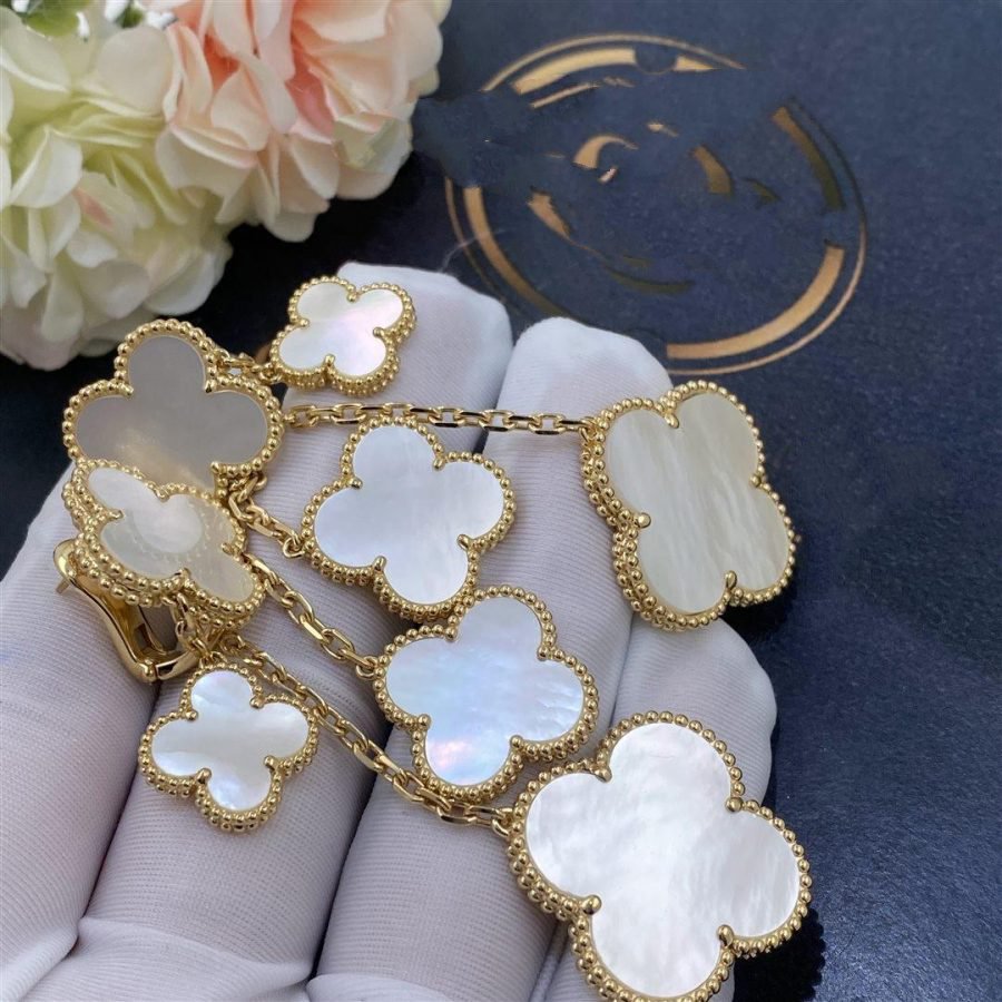 [basloveJW]CLOVER EARRINGS WHITE MOP 4 MOTIFS GOLD