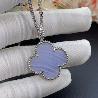 [basloveJW]CLOVER SILVER CHALCEDONY BIG CLOVER NECKLACE