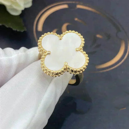 [basloveJW]CLOVER WHITE MOP RING