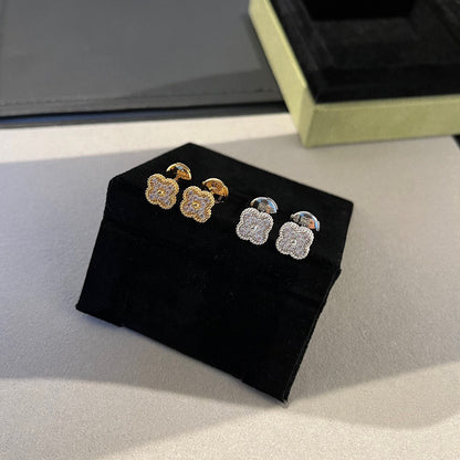 [basloveJW]CLOVER MINI DIAMOND STUD EARRINGS