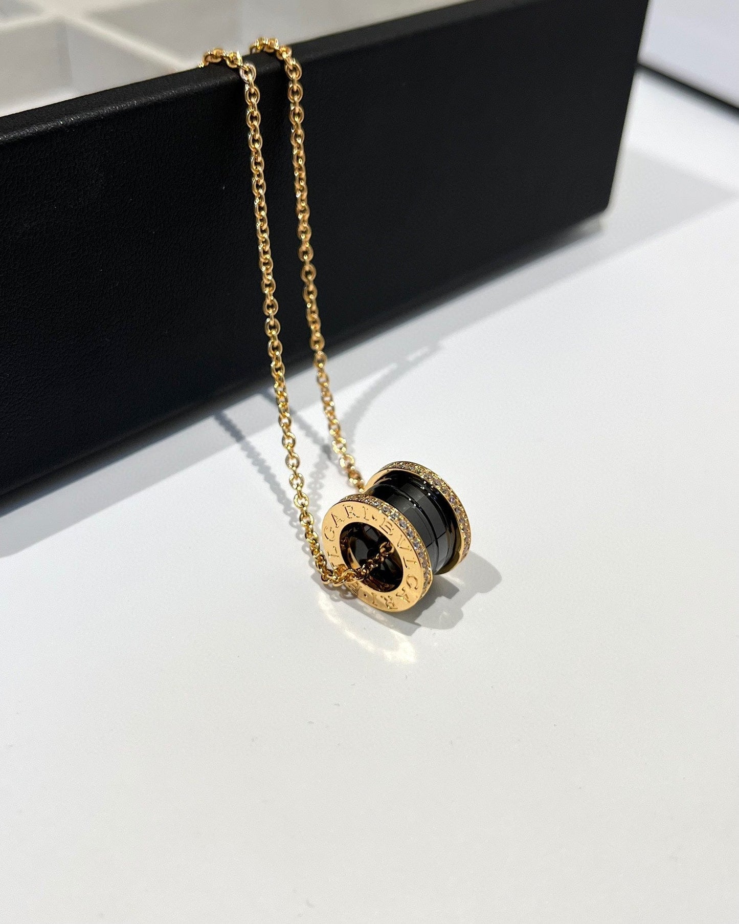 [Basjewels]ZERO 1 BLACK CERAMIC DIAMOND PINK GOLD NECKLACE